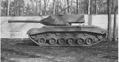 Inflatable tank : Inflatable M47 Patton mock-up