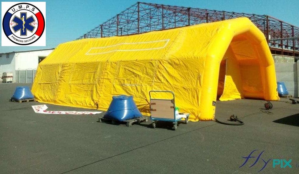 Unité Mobile de Premiers Secours - UMPS - First aid medical station inflatable tent.