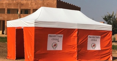 A custom-made, folding tent measuring 6 x 3 m. This is one of a batch of twenty delivered to the Civil Protection of Niger, in Africa (French Army).