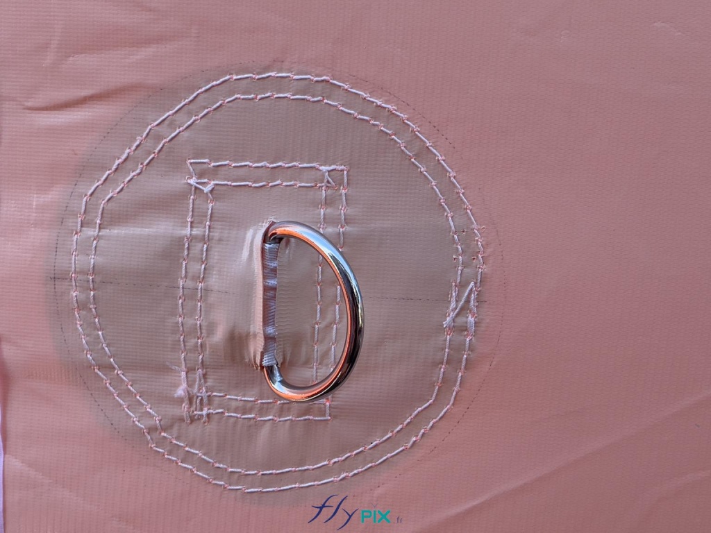 The metal fixing rings are interfaces, fasteners that are very strong and have an impeccable finish, as shown in the photograph above. - Copyright: Vivien LAÏLLE/FLYPIX, all rights reserved. The metal fixing rings are interfaces, fasteners that are very strong and have an impeccable finish, as shown in the photograph above. – Copyright: Vivien LAÏLLE/FLYPIX, all rights reserved.